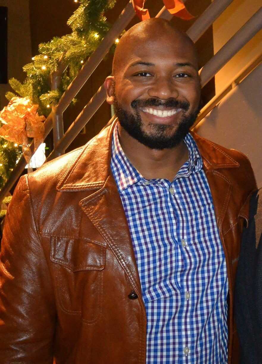 Image of Regis (R.A.) Saxton