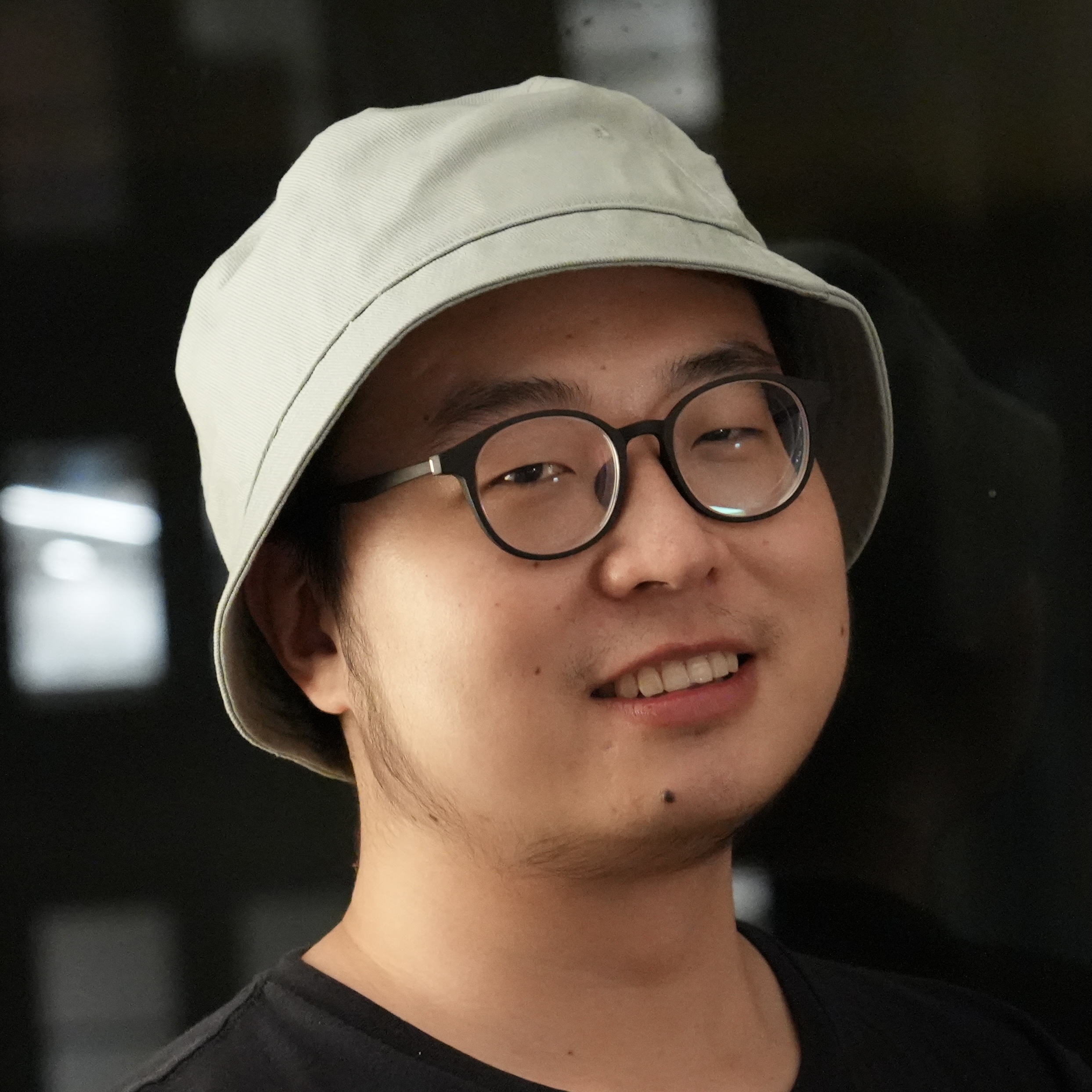 Image of Xiaotian Zheng