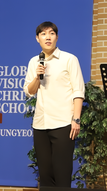 Image of Yoonseok Lee